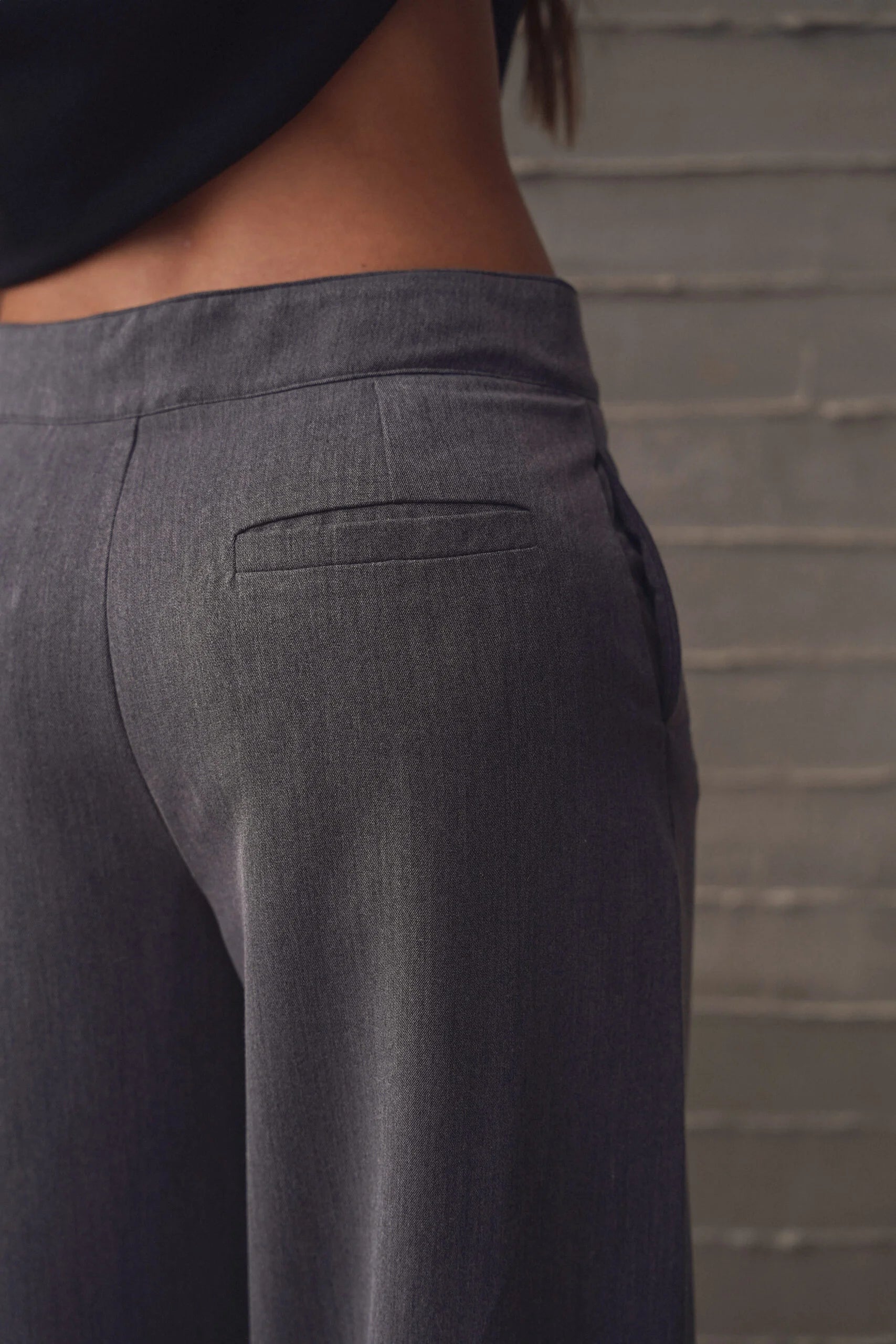 HIGH-WAIST BALLOON PANTS