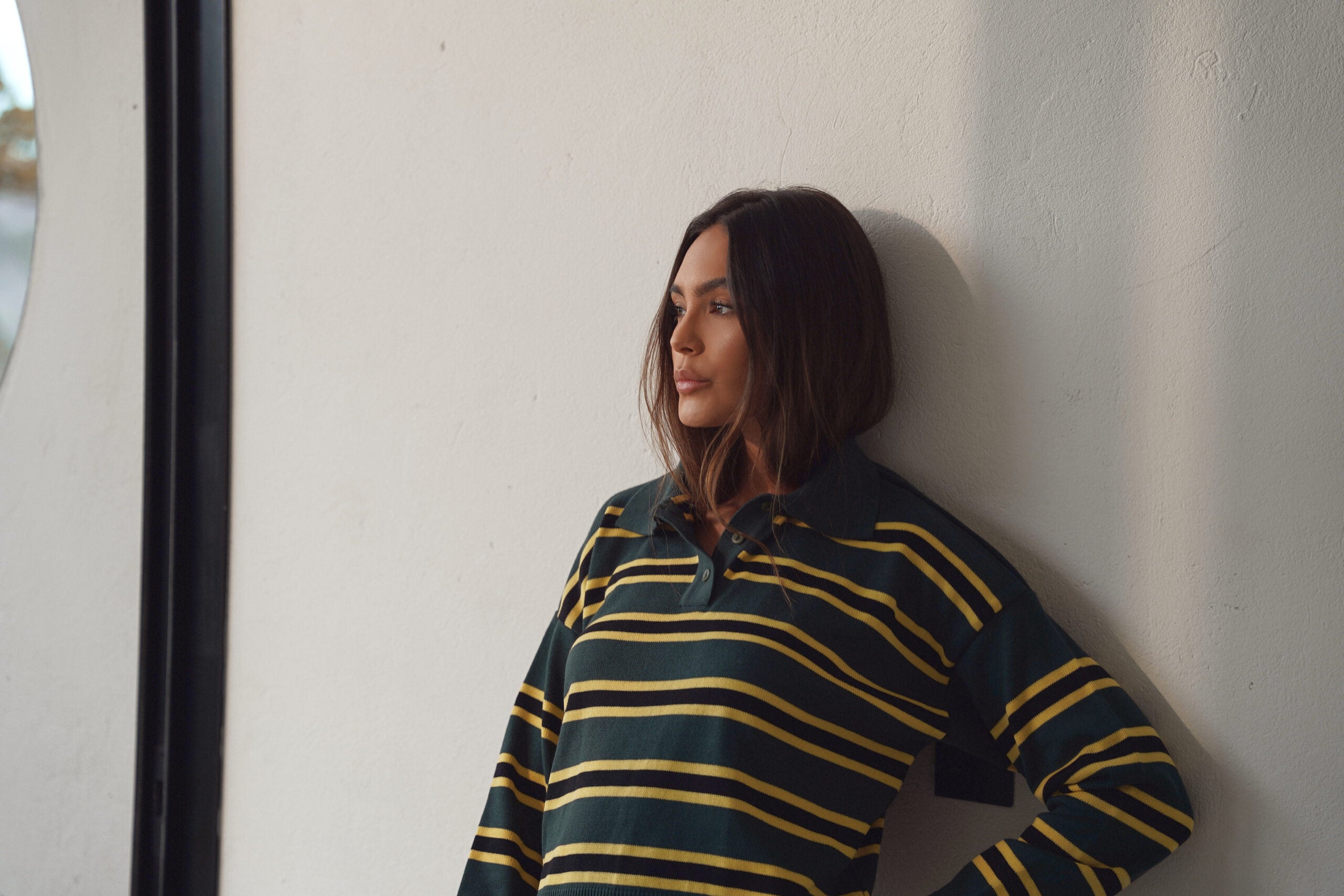 CROPPED MULTI-STRIPE KNIT TOP