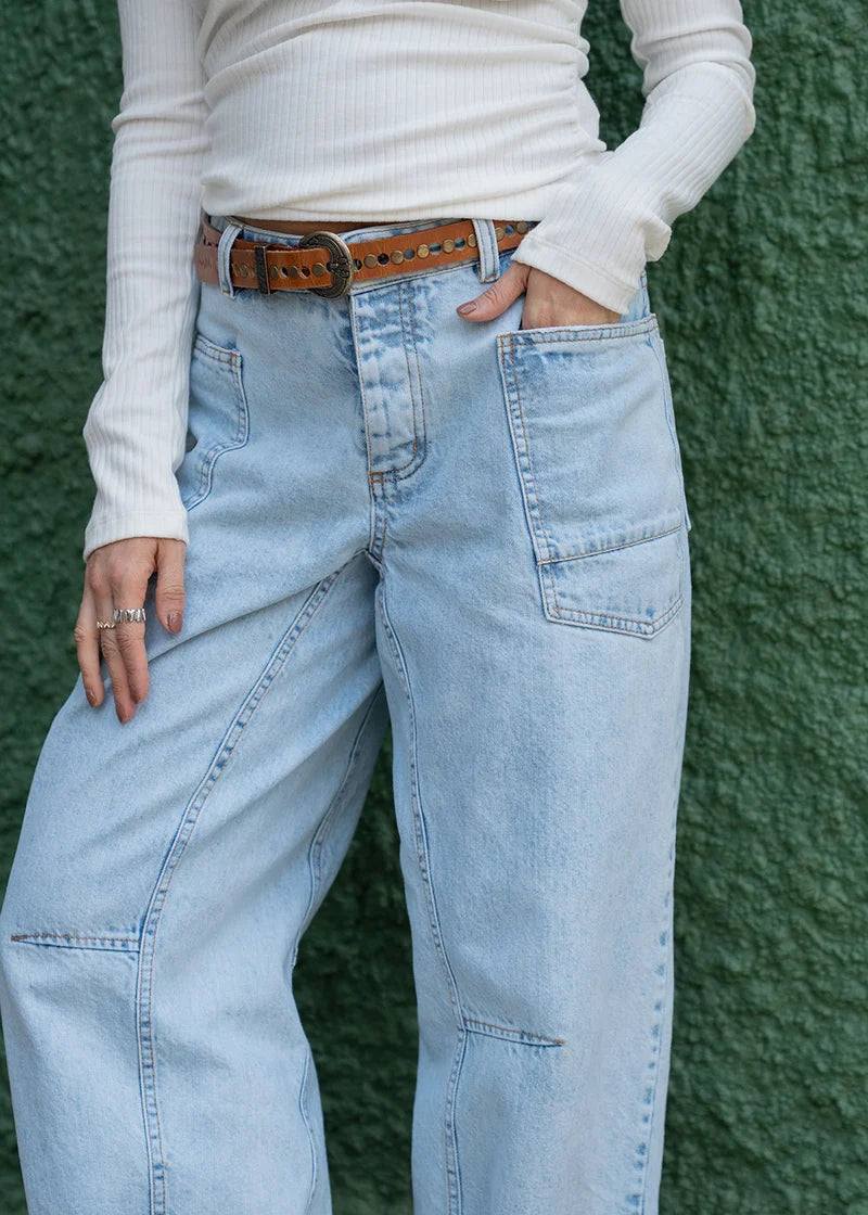 JEAN BARREL AZUL CLARO